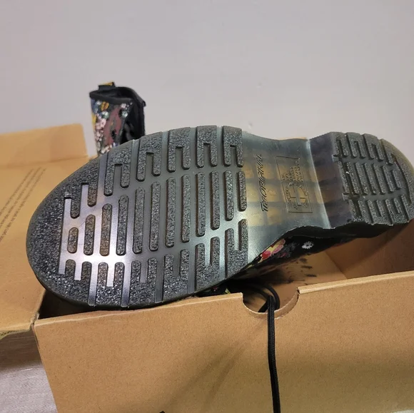 Dr. Martens 1460 Pascal Floral Mash Up Leather Lace Up Boots - Picture 4 of 7